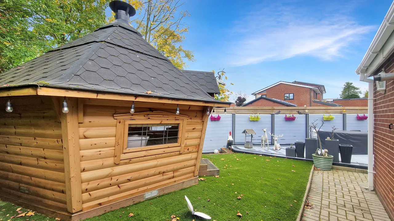 Greenfield Road, Atherton, M46, photo 6