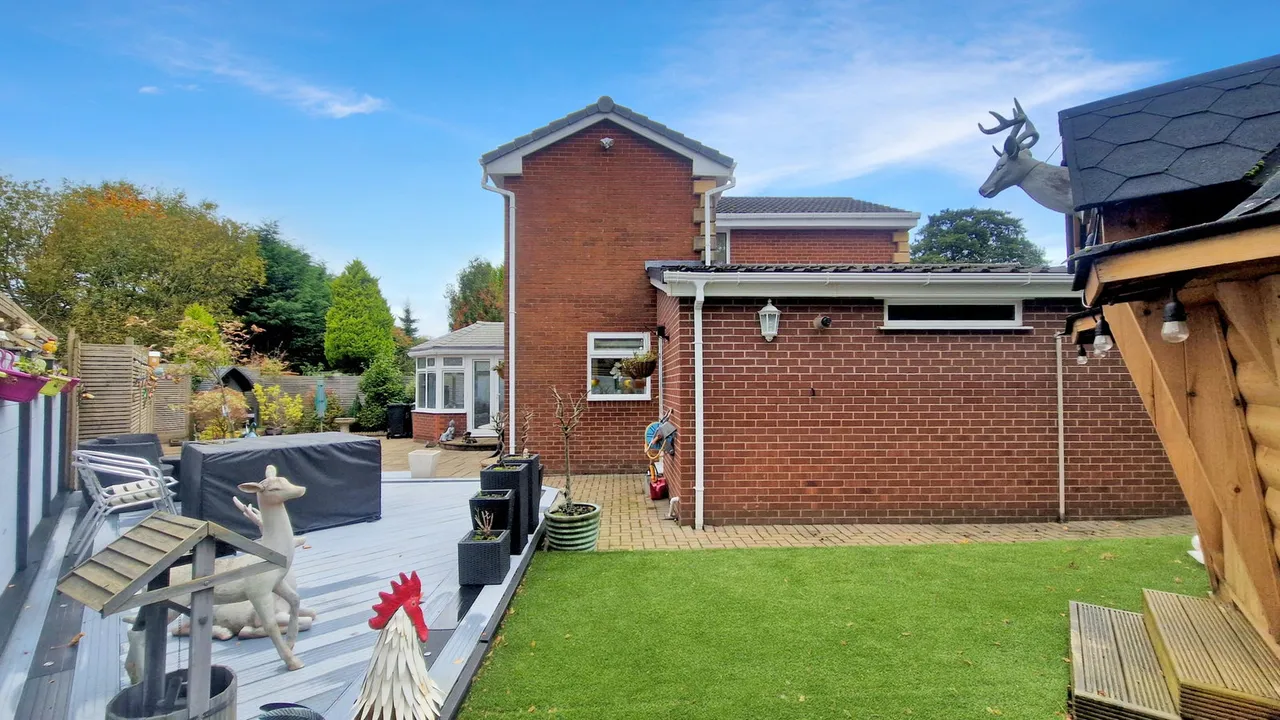 Greenfield Road, Atherton, M46, photo 3