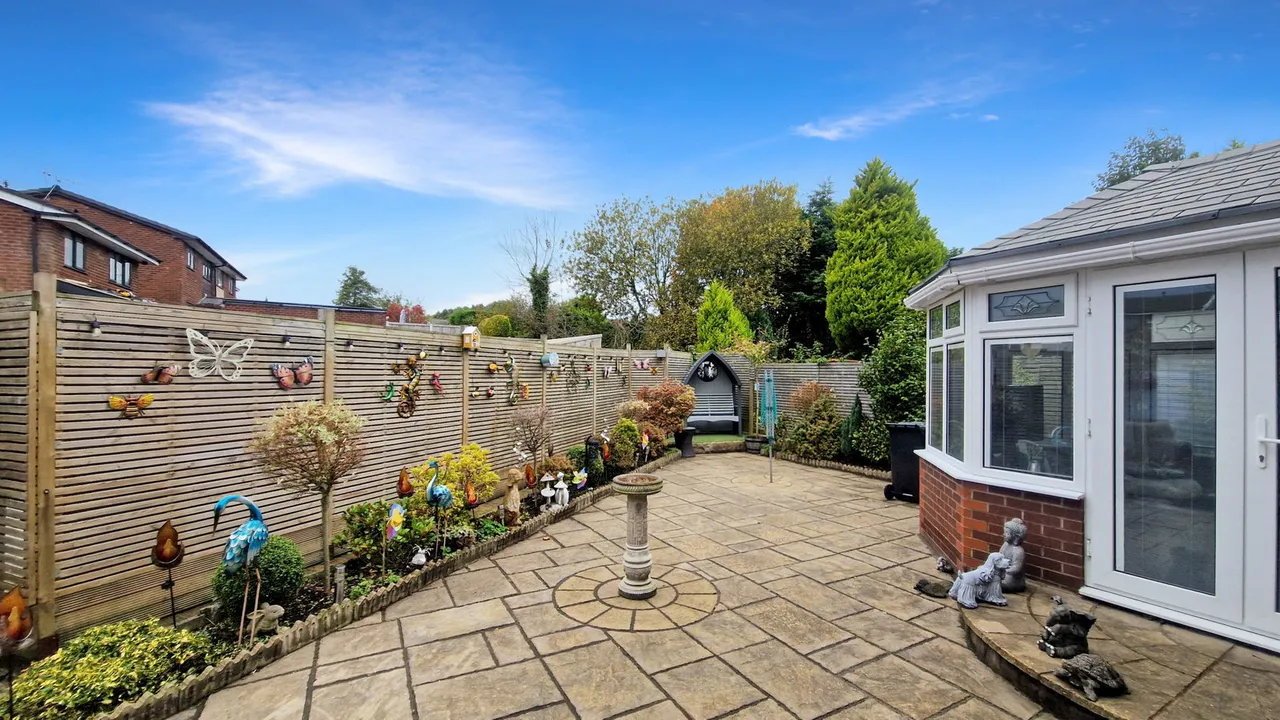 Greenfield Road, Atherton, M46, photo 9