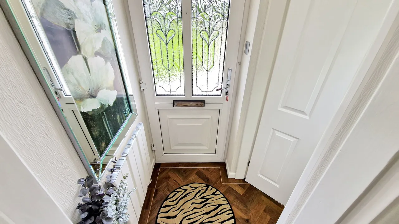 Greenfield Road, Atherton, M46, photo 10