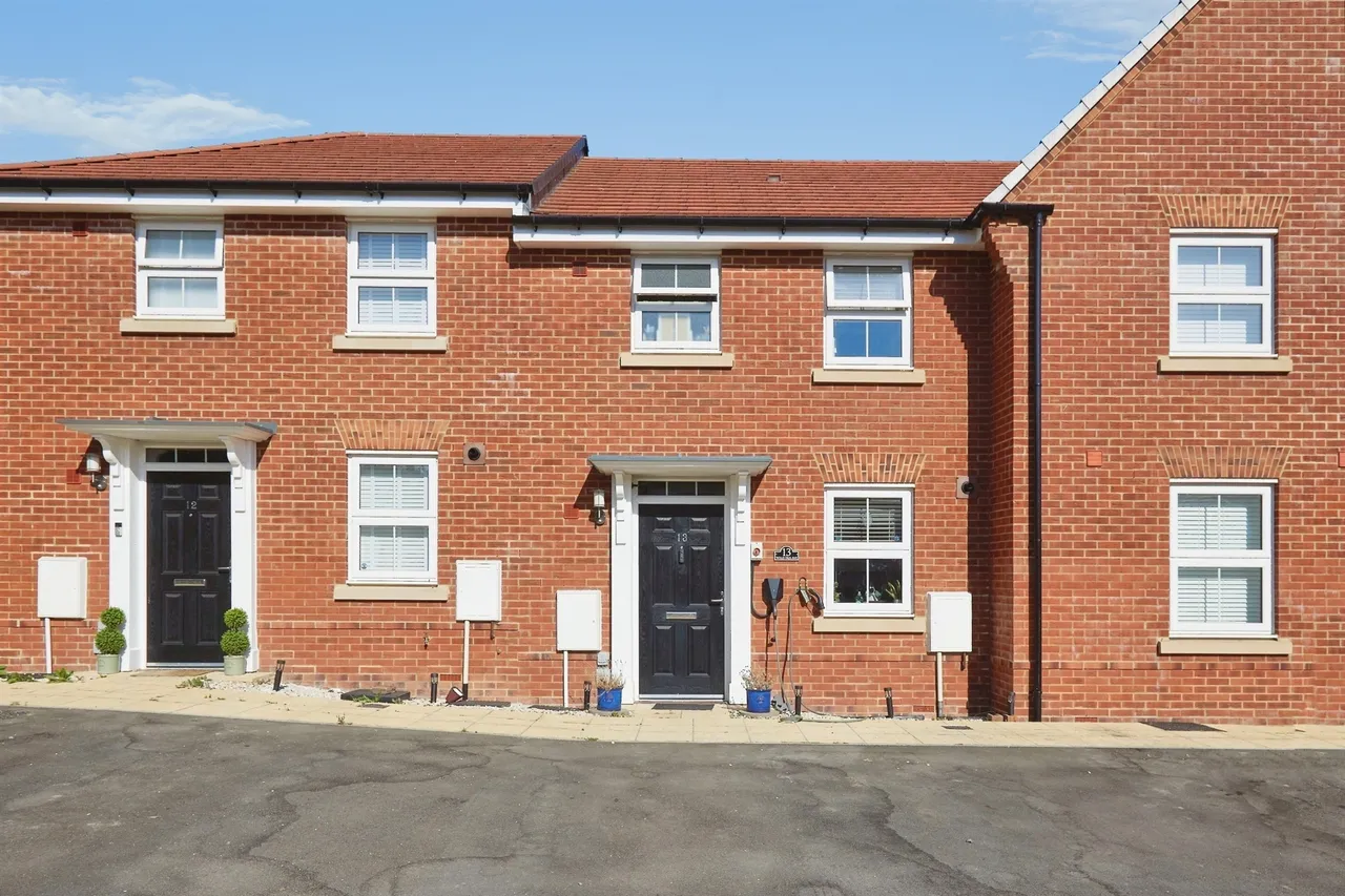 2 bed house for sale, Wild Iris Avenue, Shaftesbury, SP7