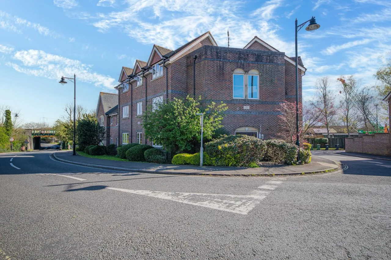 2 bed flat for sale — Allbrook Hill, Eastleigh, SO50 4JQ
