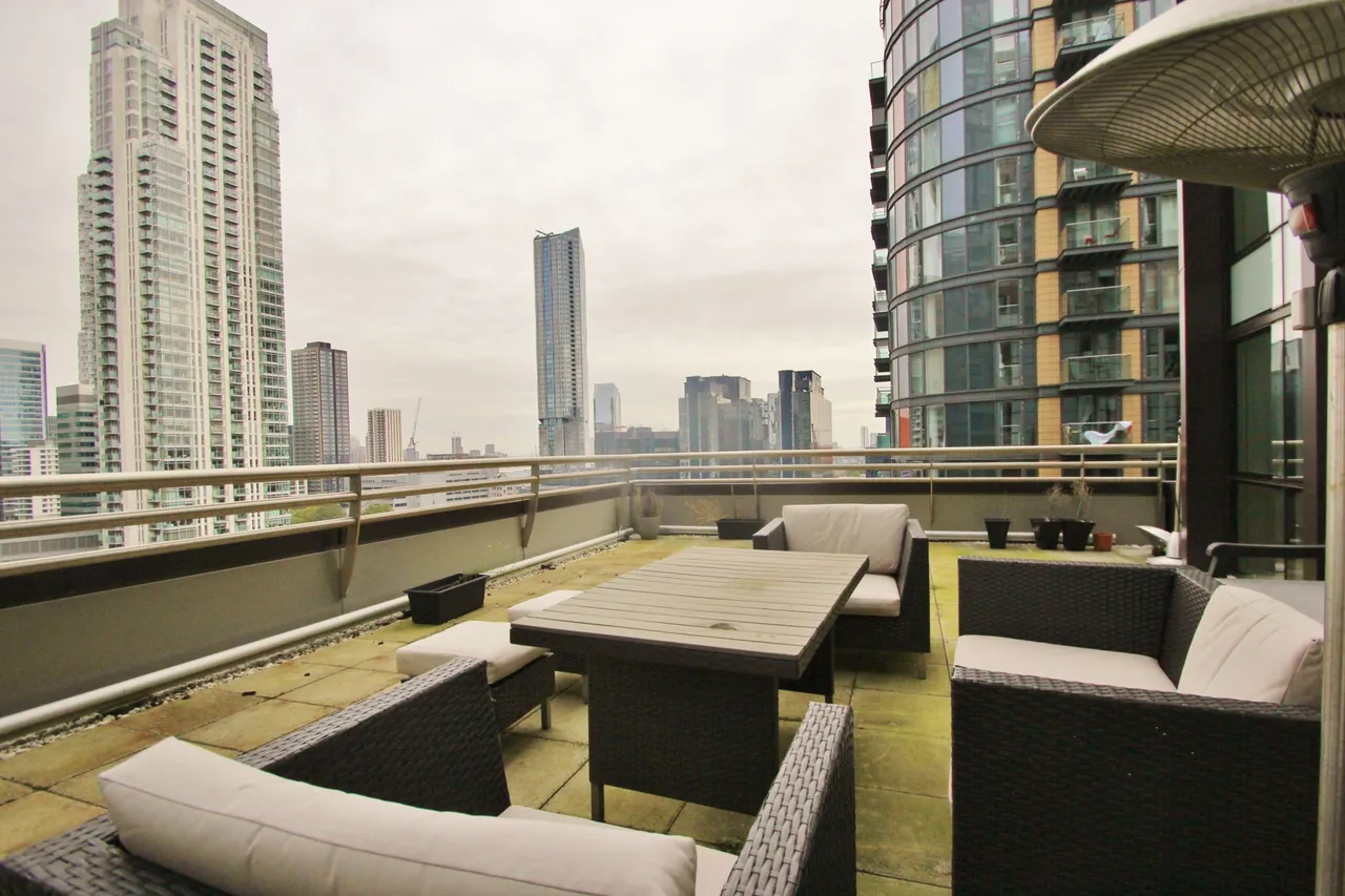 Lincoln Plaza, Canary Wharf, E14, photo 3