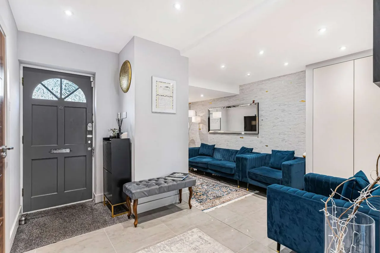 Regency Close, London, W5, photo 9