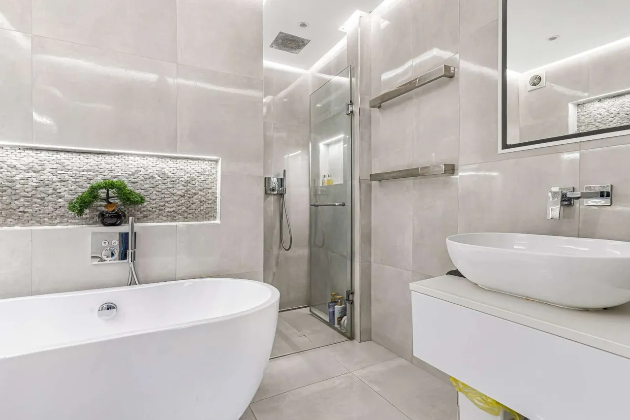Regency Close, London, W5, photo 20