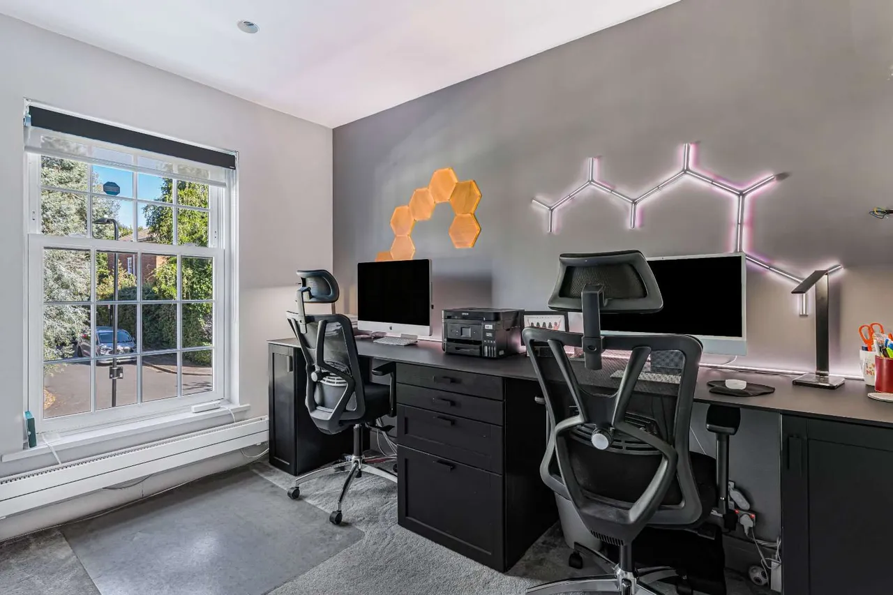 Regency Close, London, W5, photo 18