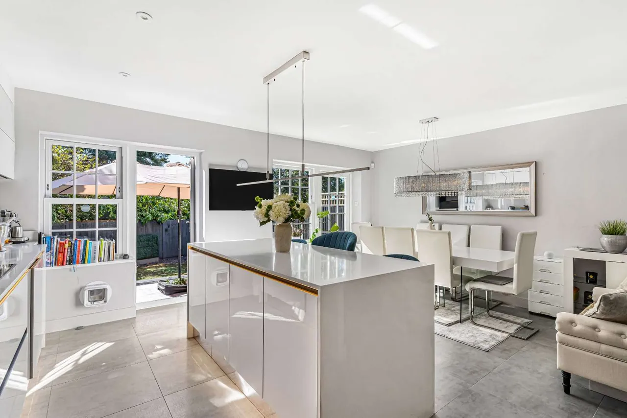 Regency Close, London, W5, photo 6
