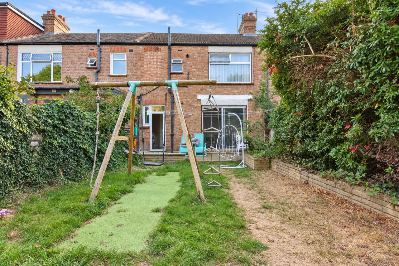Sittingbourne Avenue, Enfield, photo 7