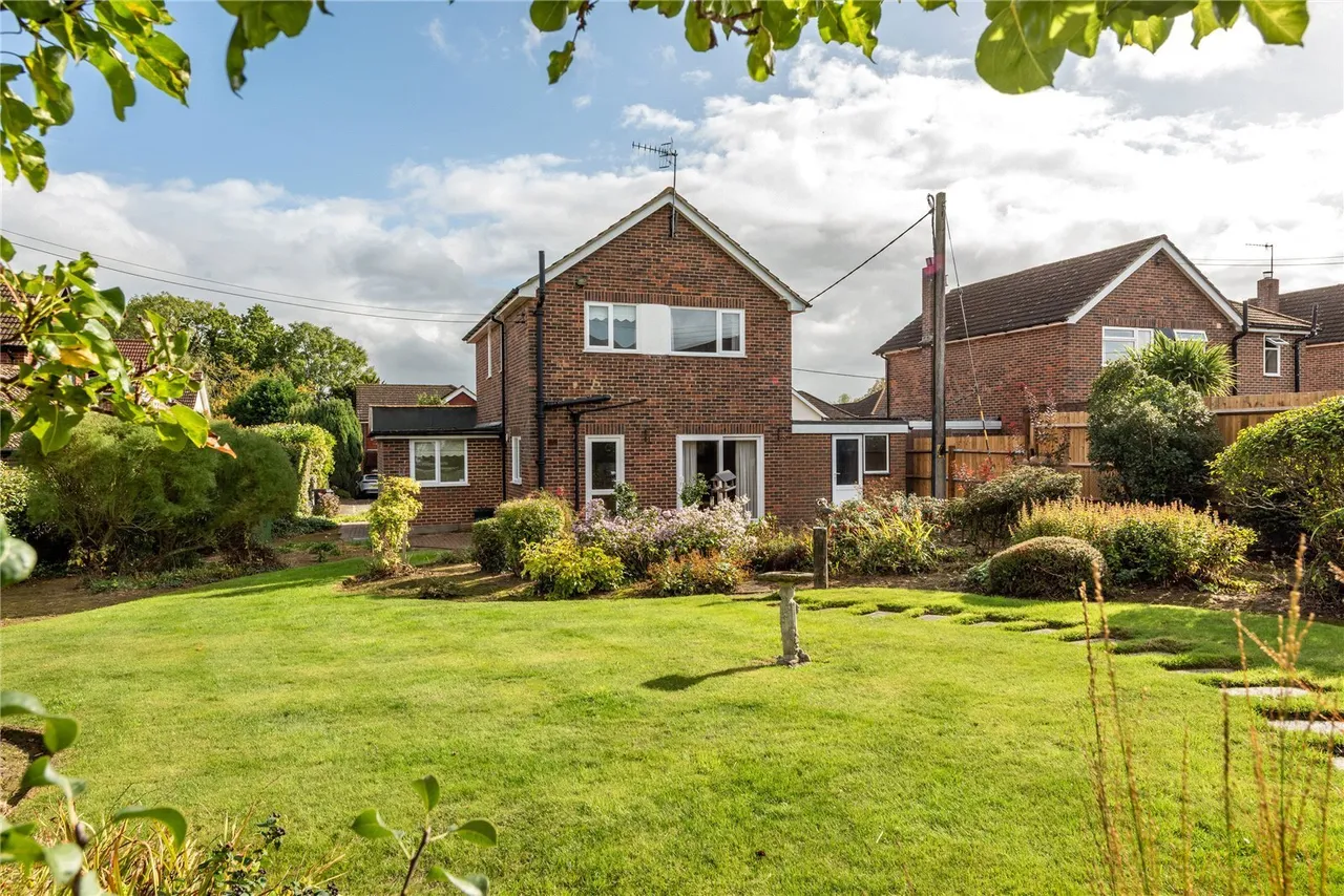 Mortimer Road, Capel, RH5, photo 10