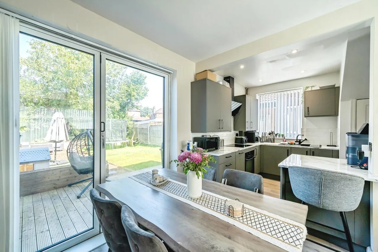 Lyons Road, Penketh, Warrington, Cheshire, WA5, photo 6