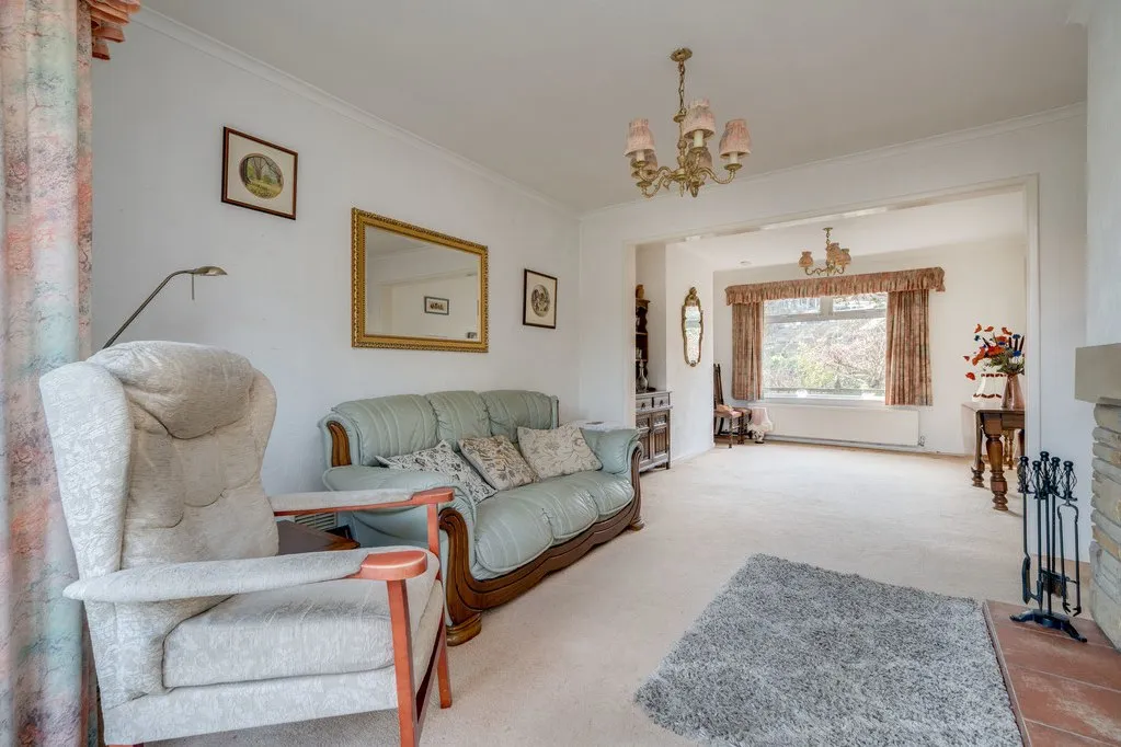 Intake Lane, Birstall WF17 0BS, photo 12
