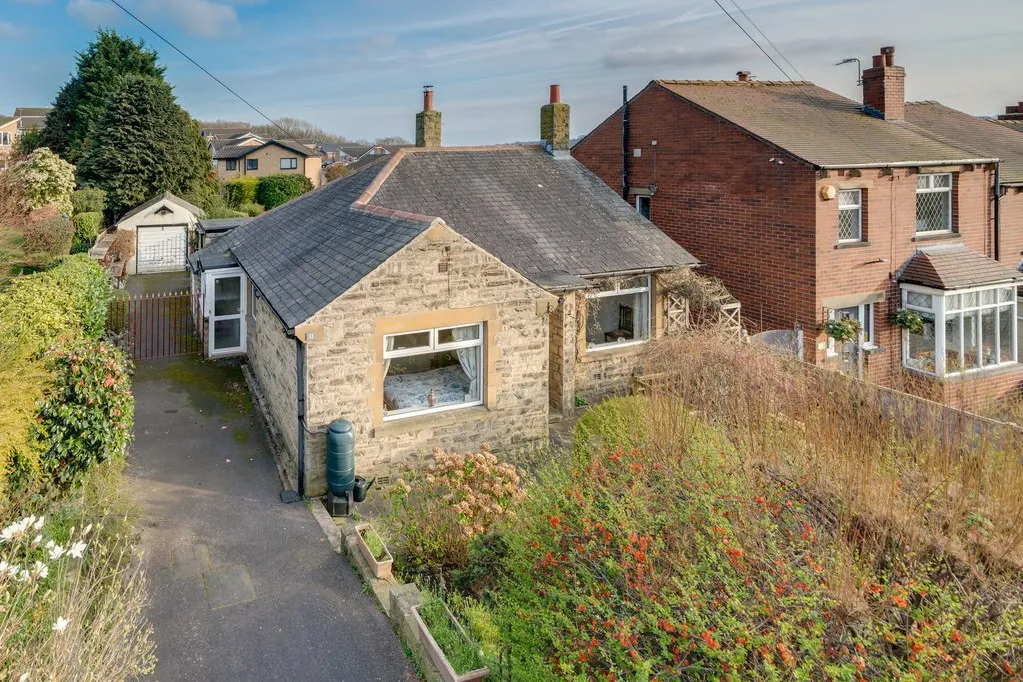 2 bed house for sale — Intake Lane, Birstall WF17 0BS