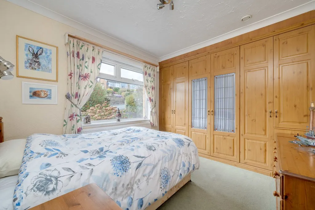 Intake Lane, Birstall WF17 0BS, photo 13