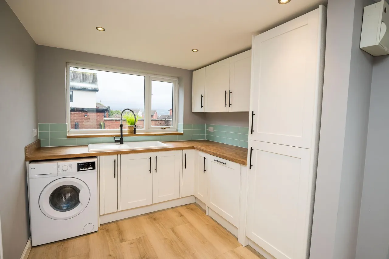 Well House Drive, Penymynydd, CH4, photo 5