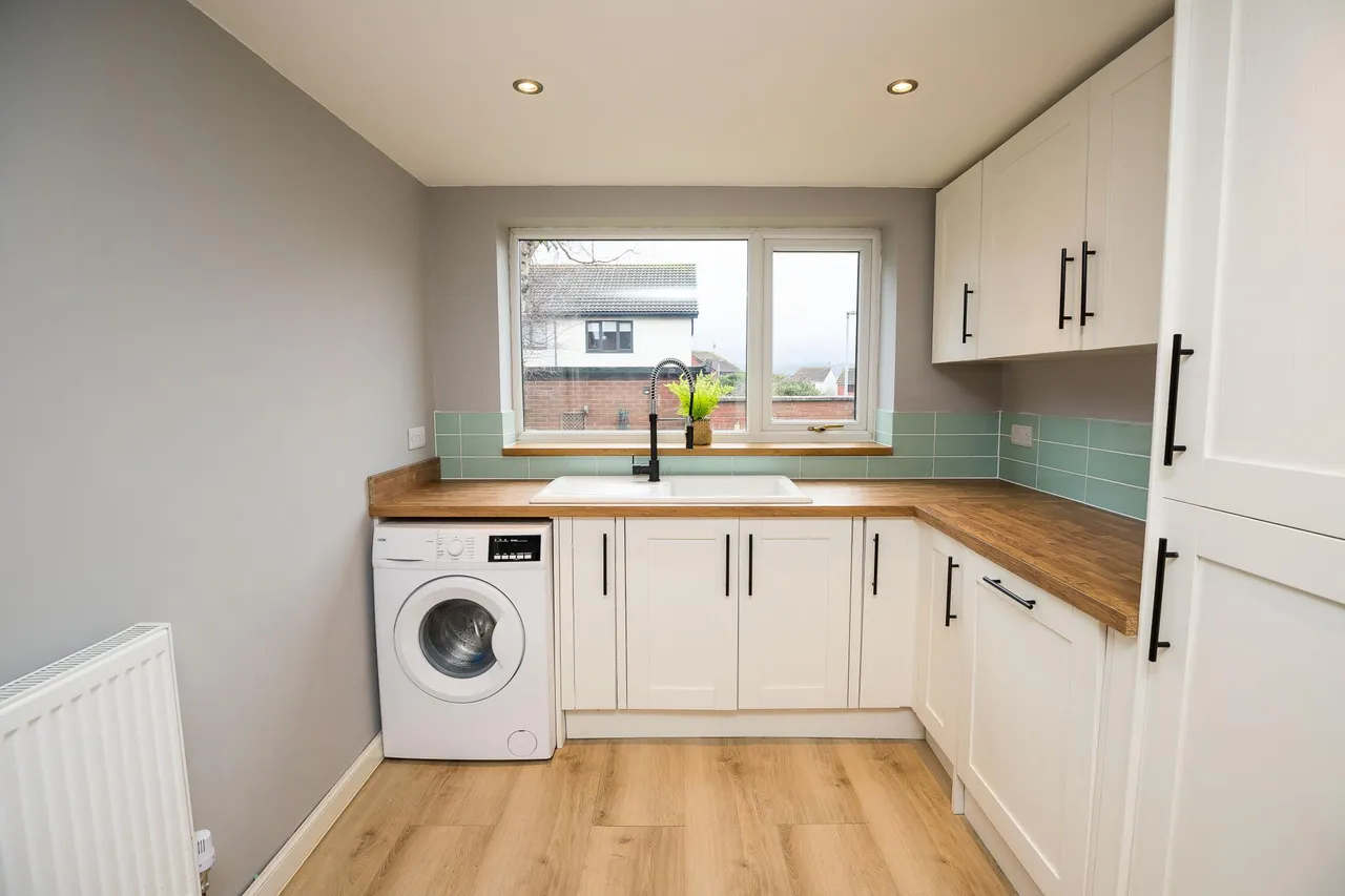Well House Drive, Penymynydd, CH4, photo 6