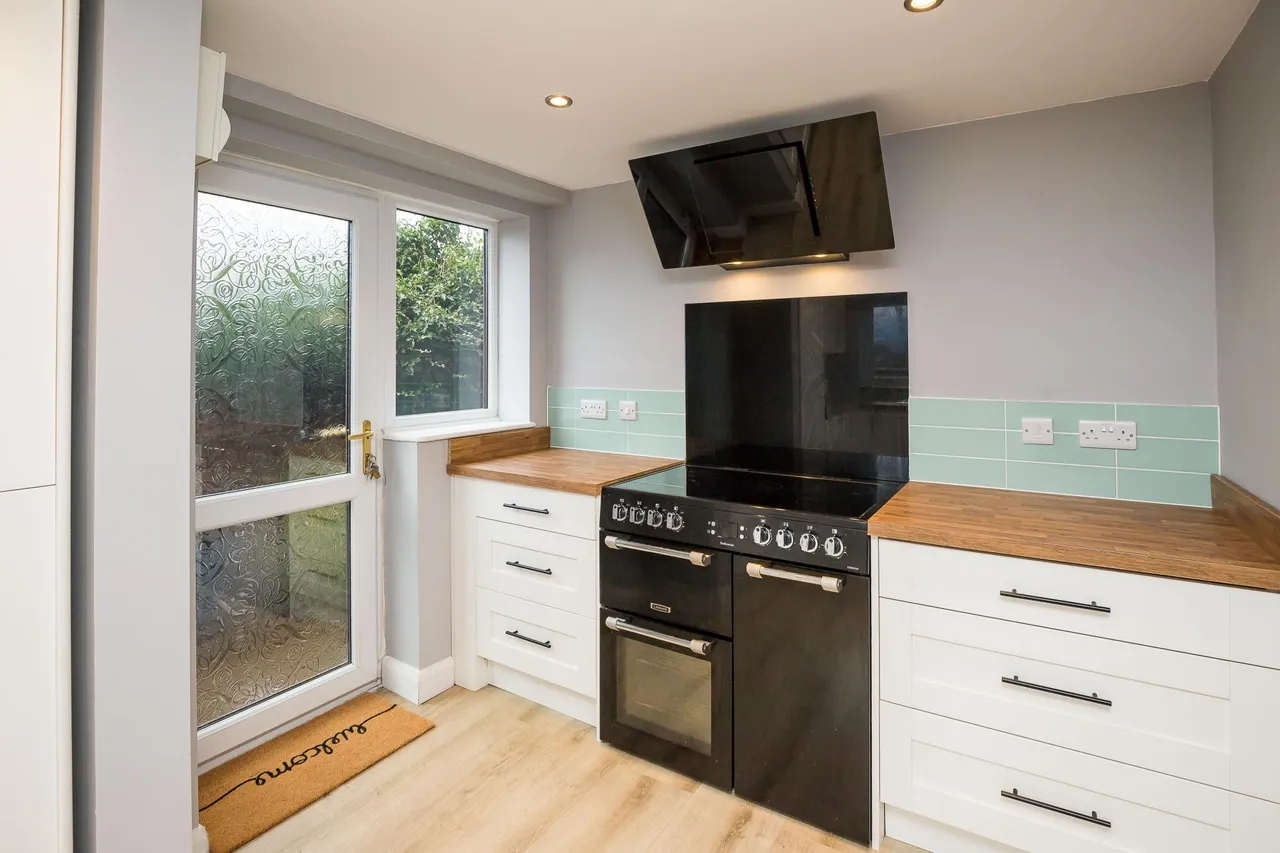 Well House Drive, Penymynydd, CH4, photo 7