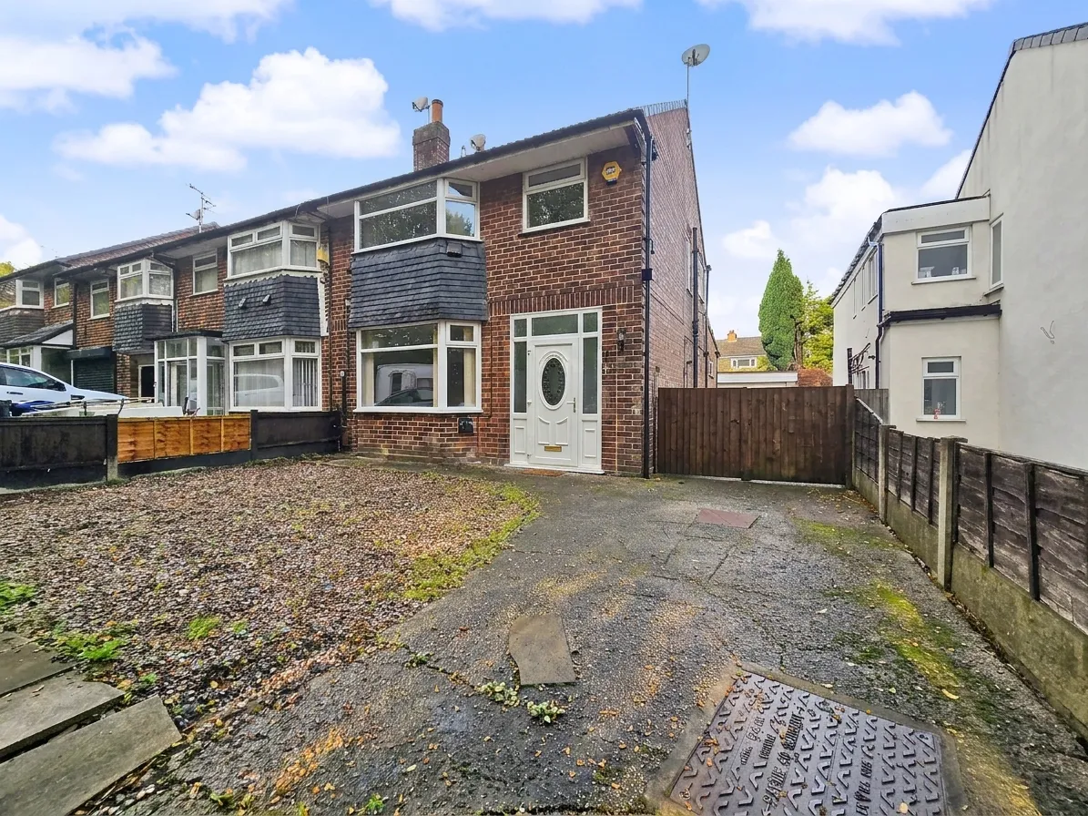 3 bed house to rent, Balmoral Avenue, Whitefield, M45