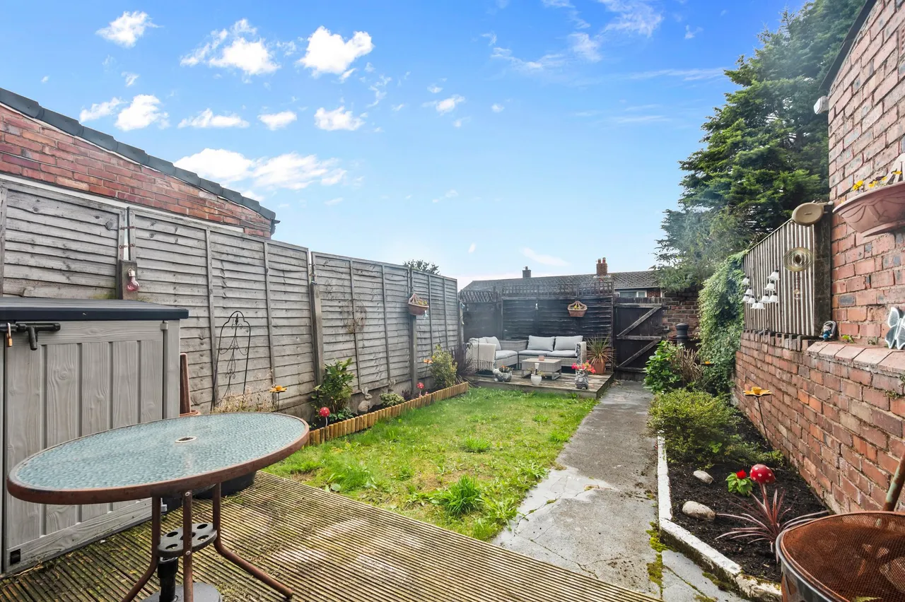 Elephant Lane, St. Helens, WA9, photo 15