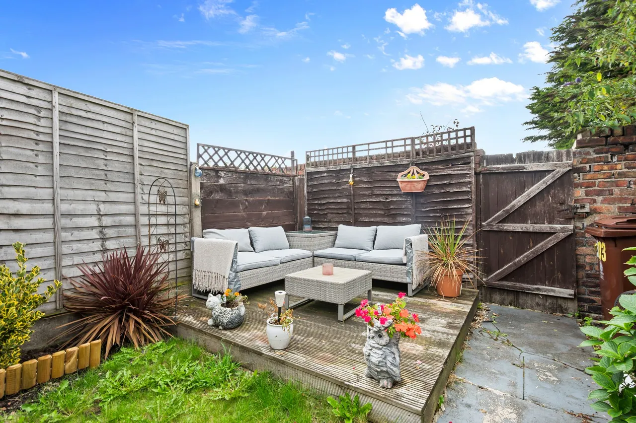 Elephant Lane, St. Helens, WA9, photo 16