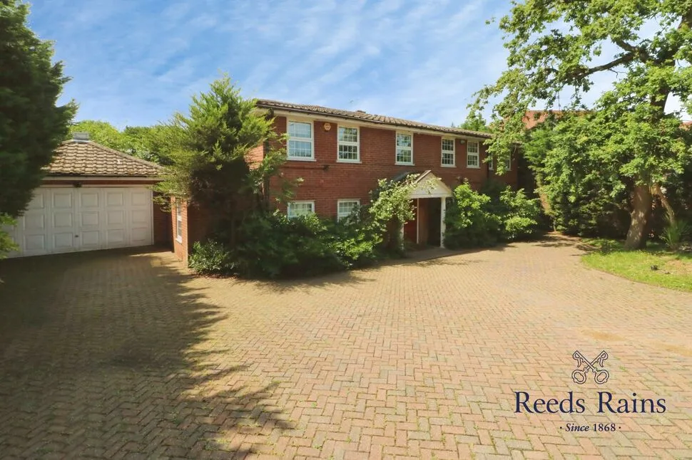 5 bed house for sale — Tomswood Road, Chigwell, Essex, IG7