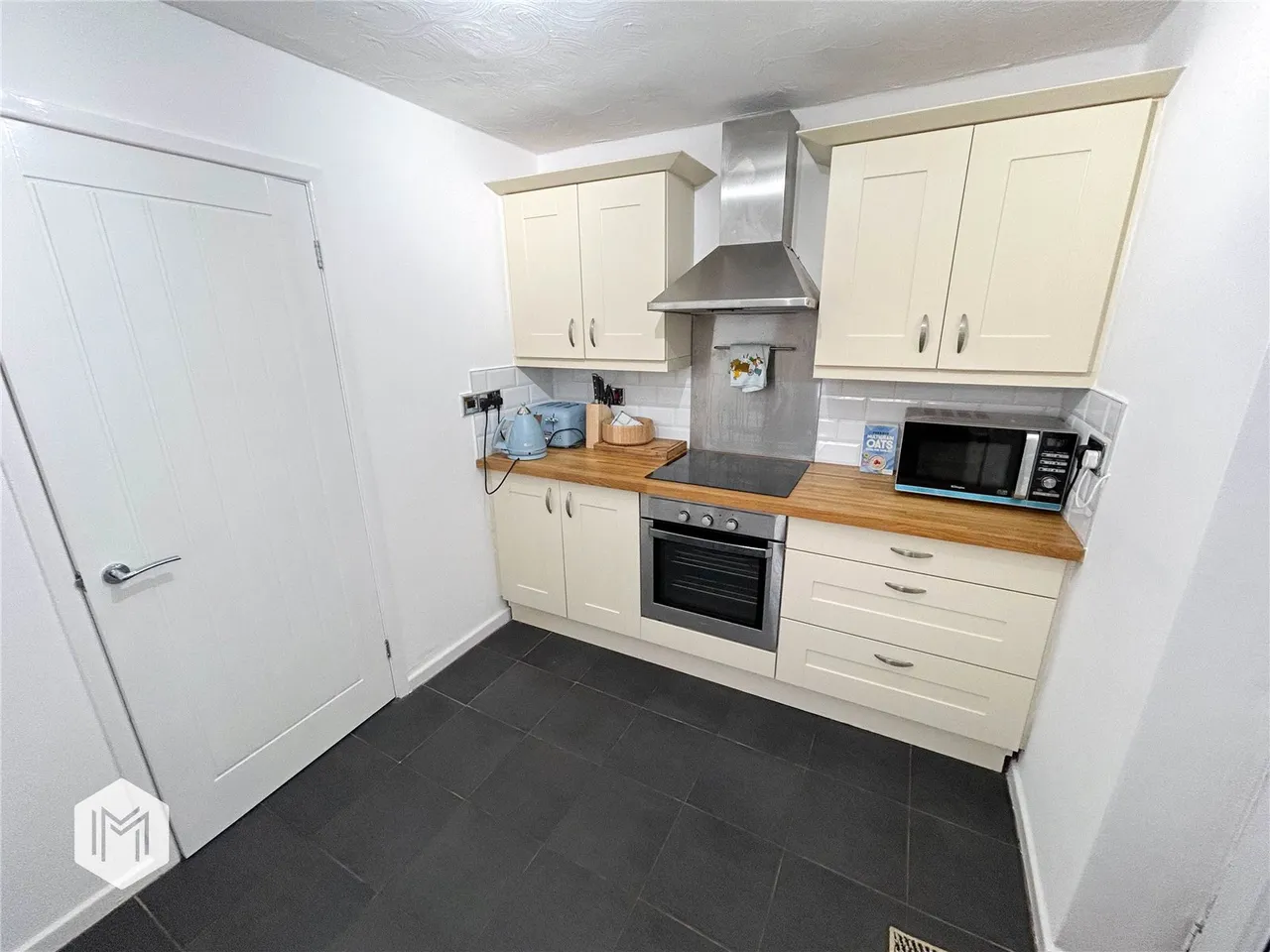 Browmere Drive, Croft, Warrington, WA3 7HS, photo 4