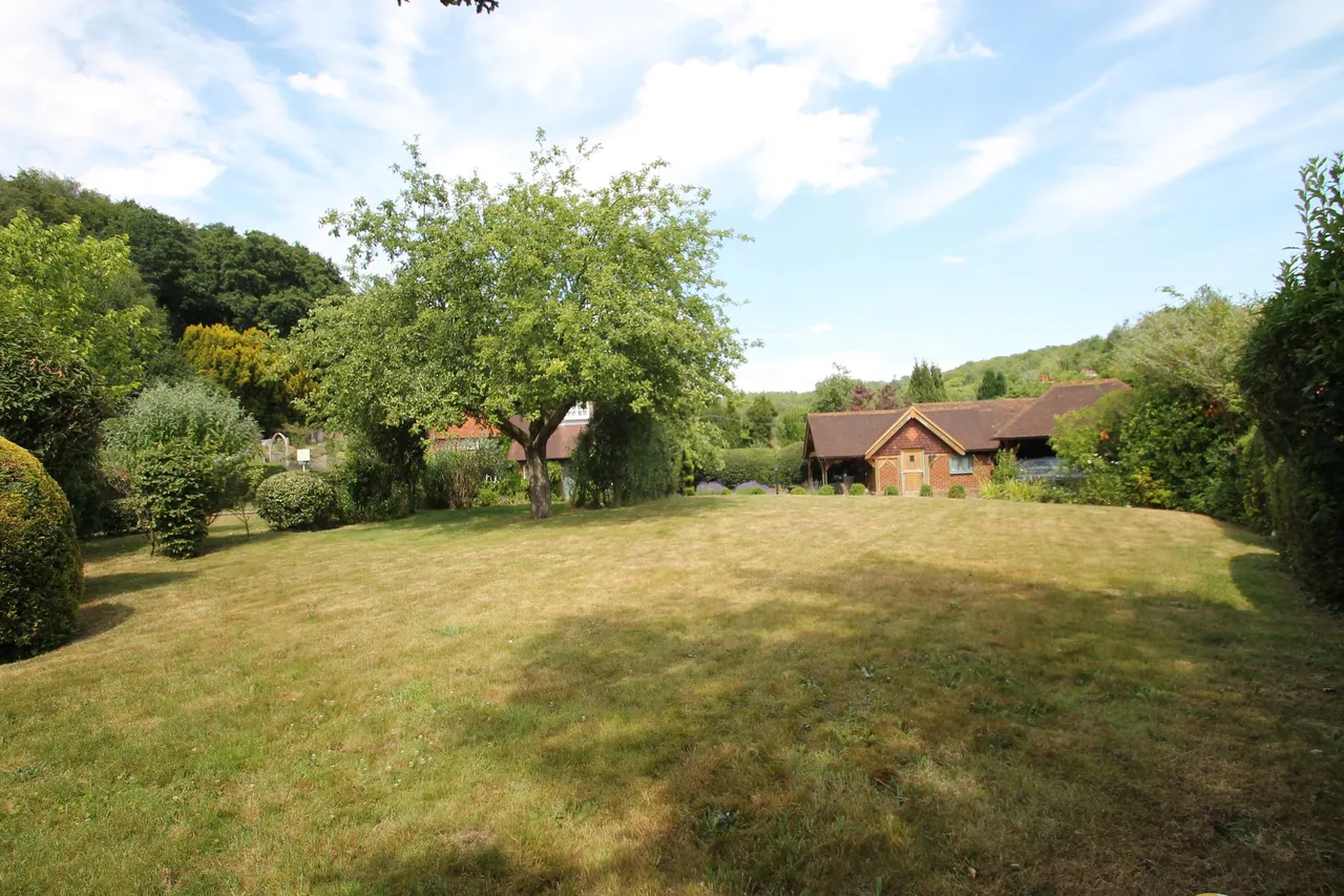 Holmbury St. Mary, Dorking, RH5, photo 12