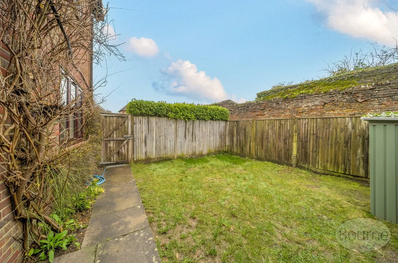 Dragon Street, Petersfield, GU31, photo 23