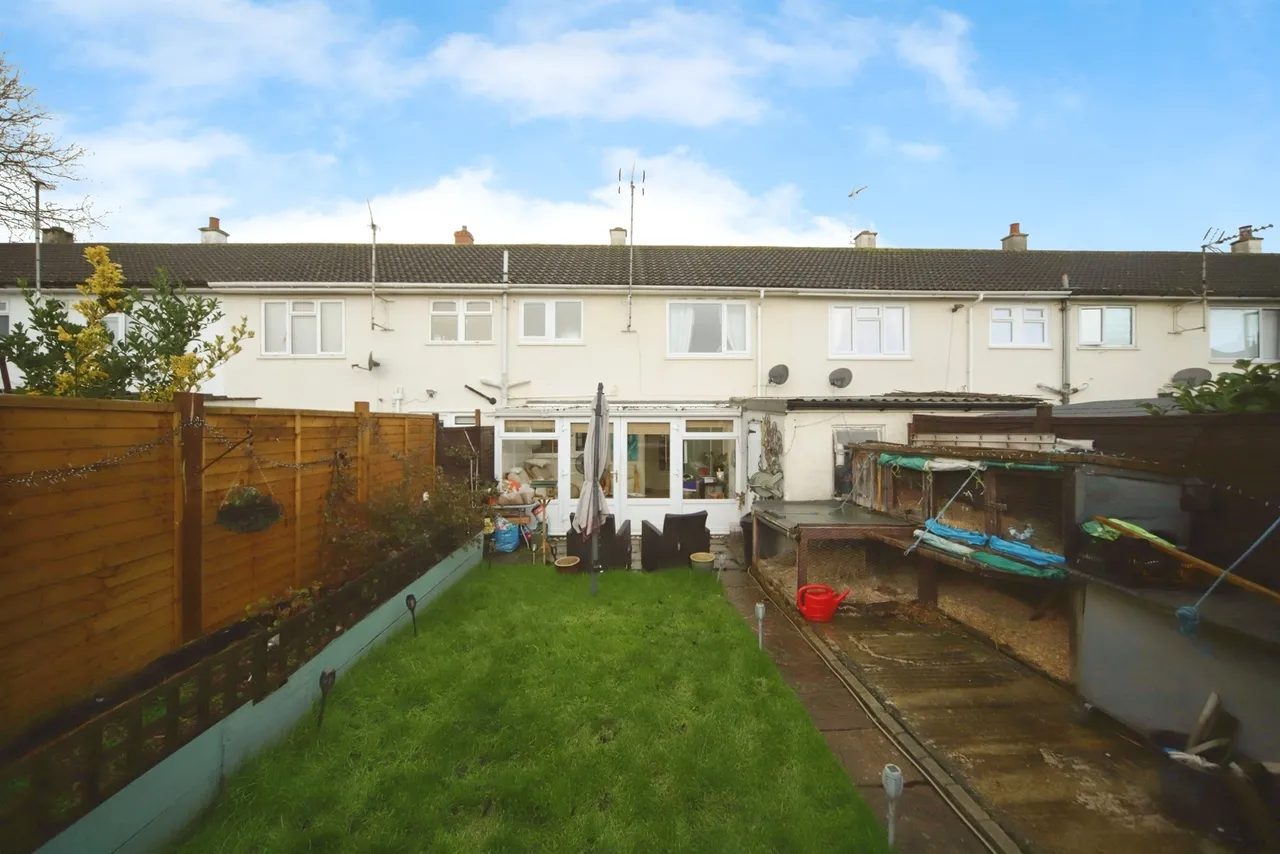 3 bed house for sale — Eastwick Road, Taunton