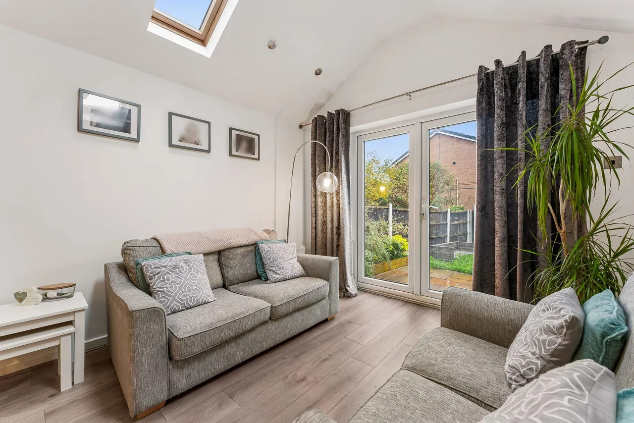 Wallsend Court, Widnes, WA8, photo 6