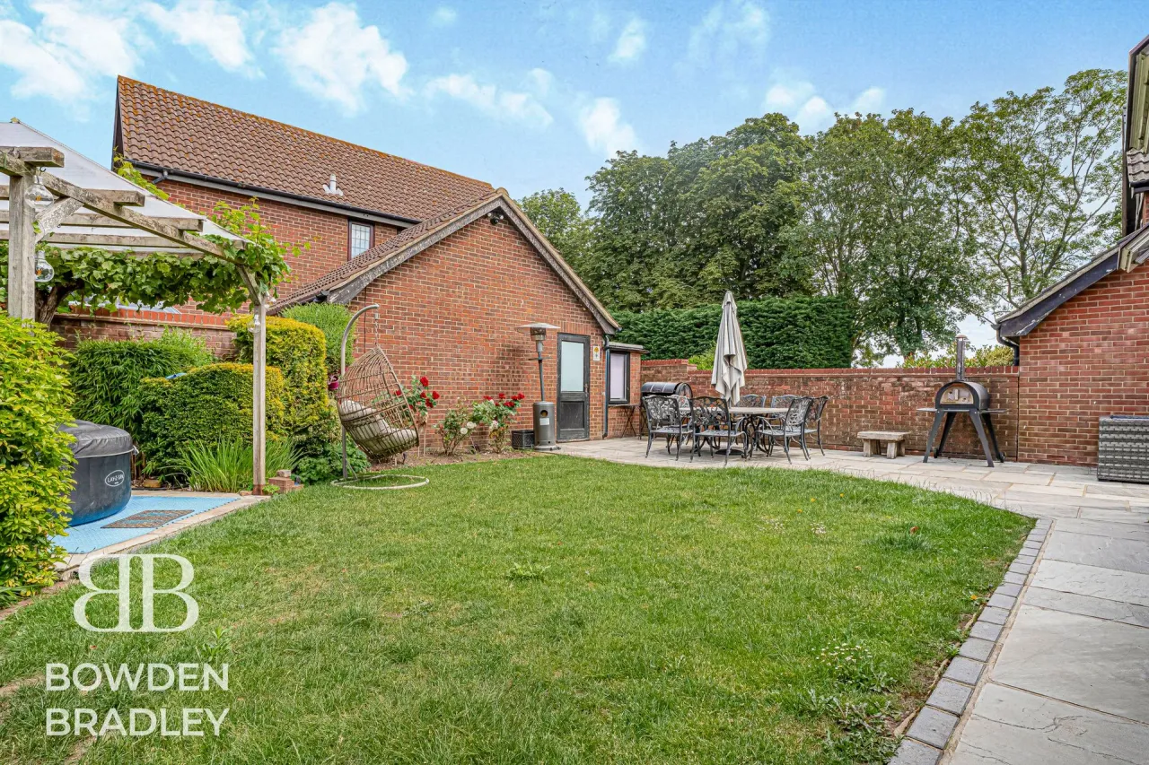 Wickets Way, Hainault, IG6, photo 28