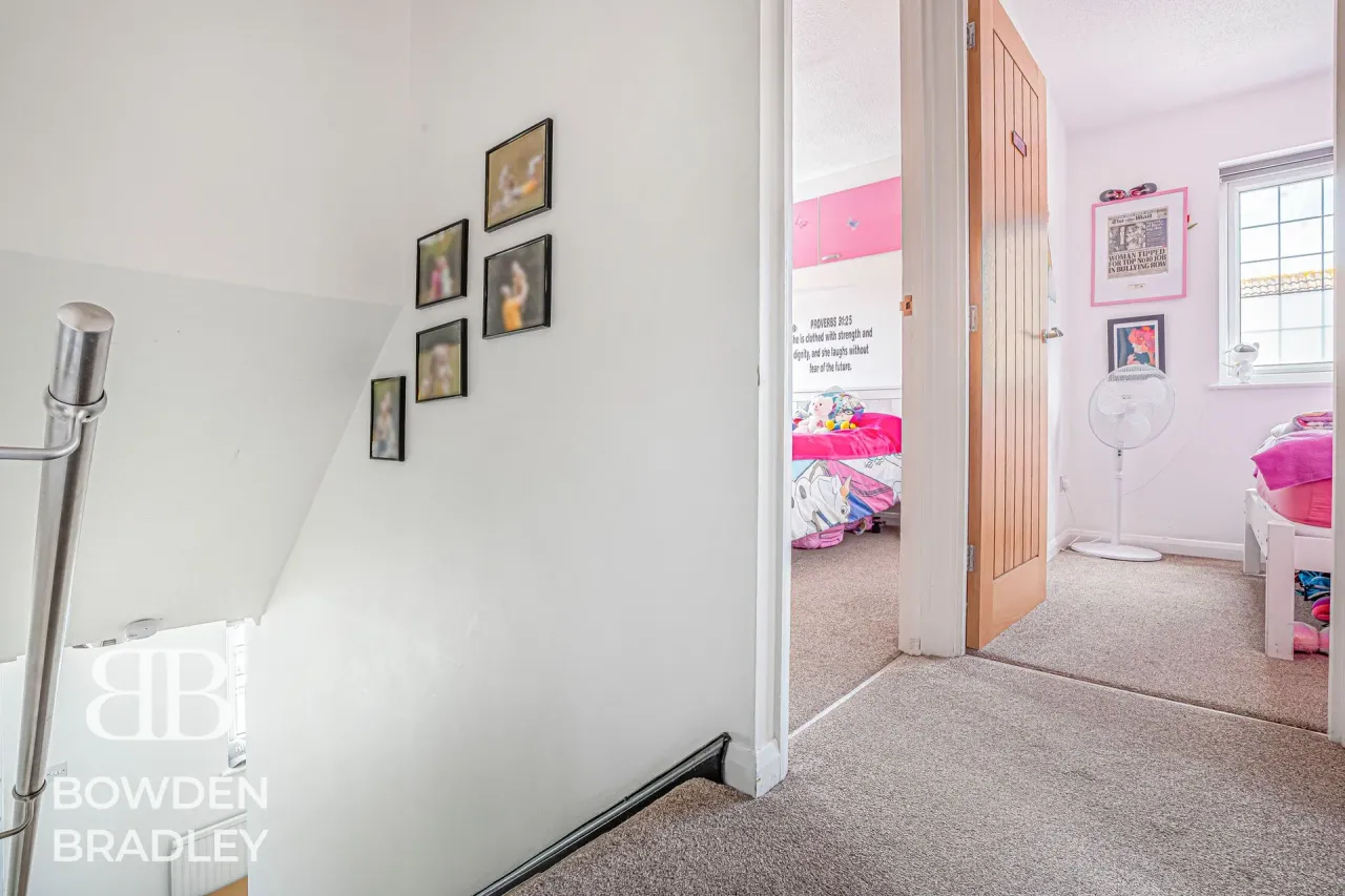 Wickets Way, Hainault, IG6, photo 14