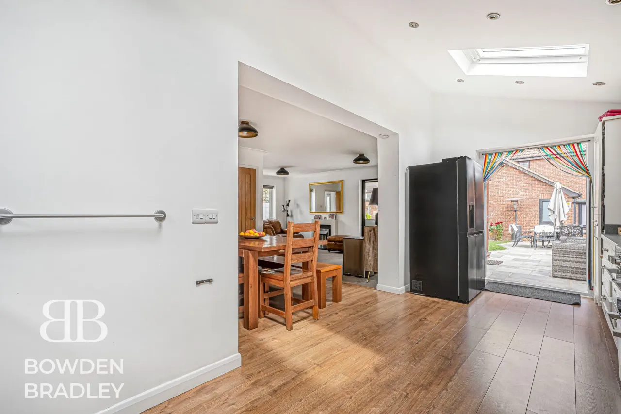 Wickets Way, Hainault, IG6, photo 8