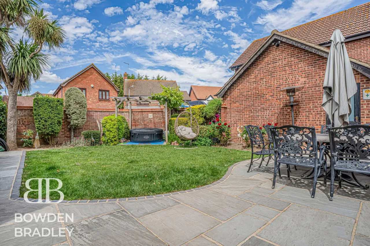 Wickets Way, Hainault, IG6, photo 47