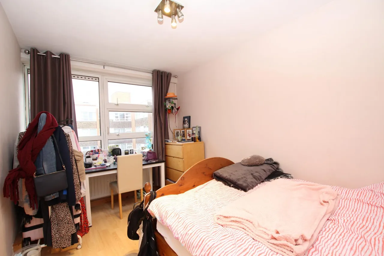 1 bed flat to rent, Room In Flat, TW11