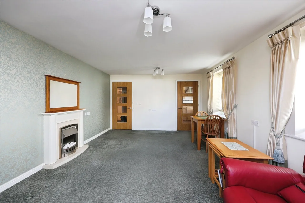 Foxes Road, Newport, PO30, photo 3