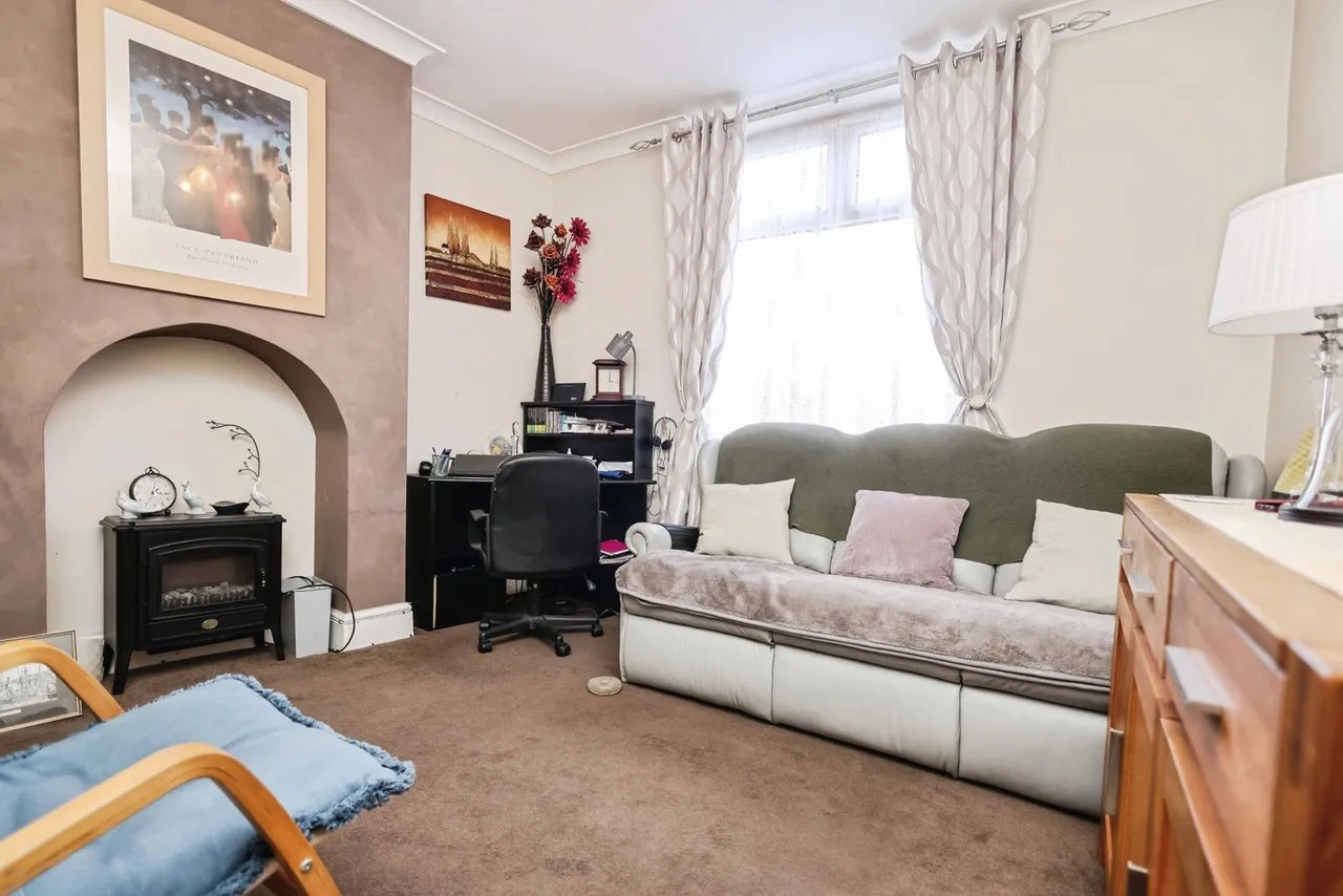 Junction Street South, Oldbury, B69, photo 4