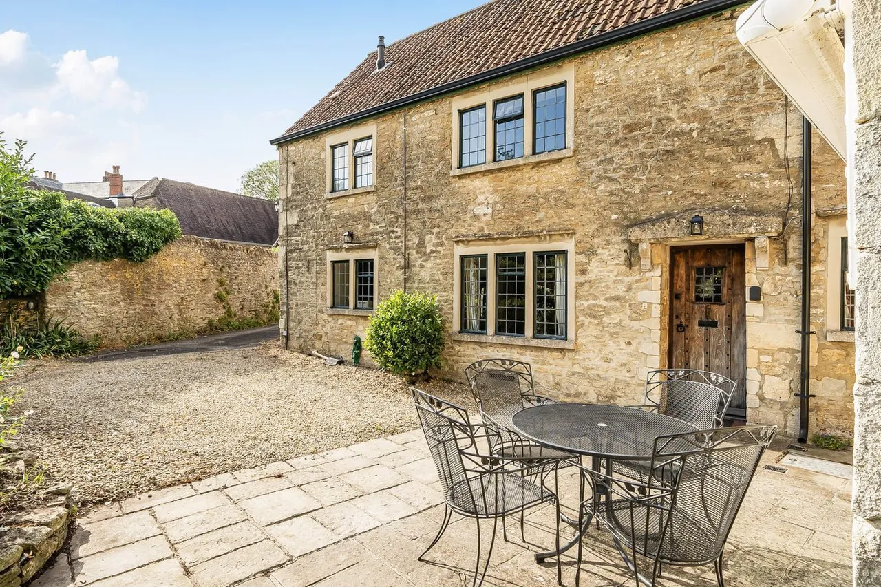 High Street, Rode, BA11, photo 24