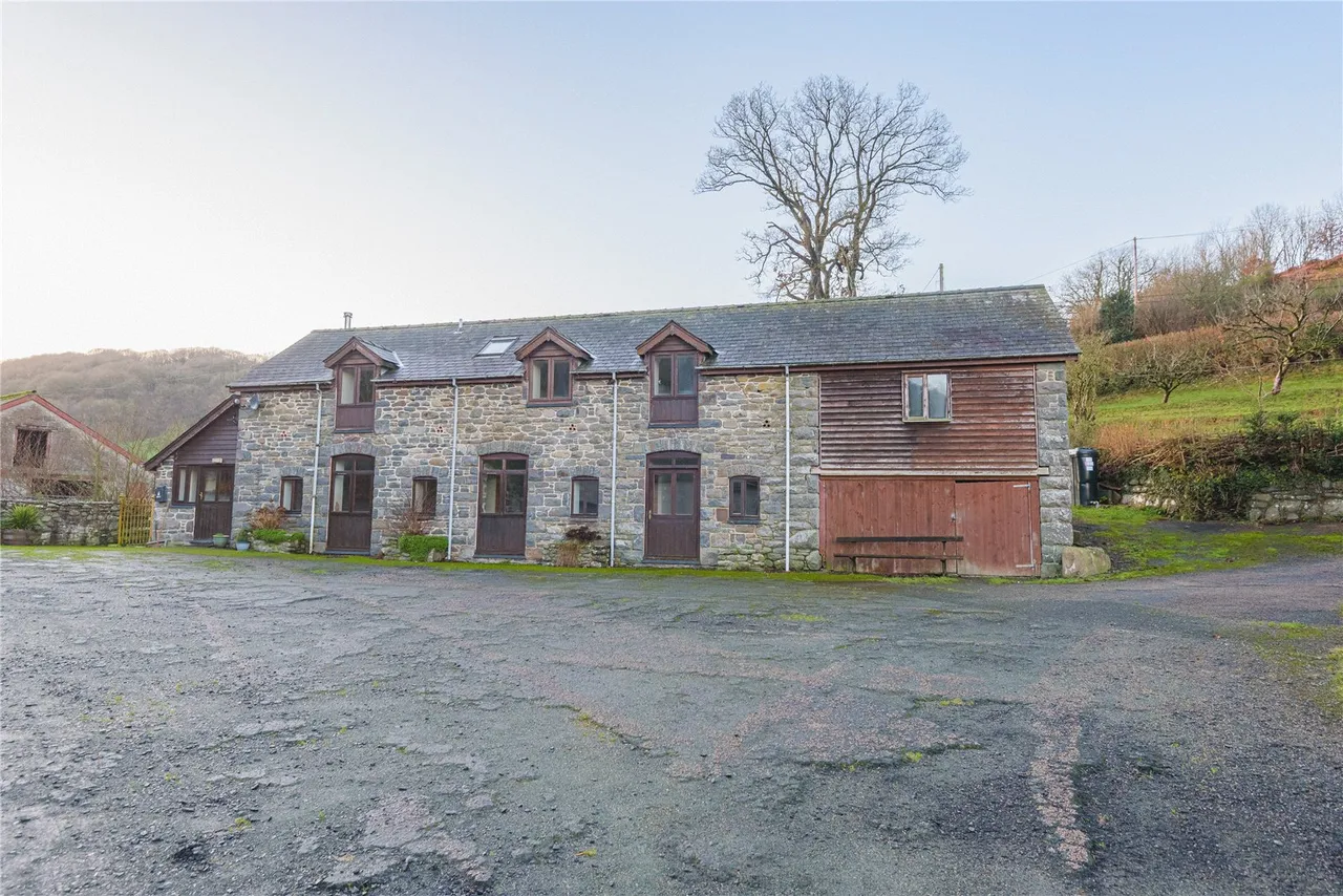 Llawr-y-Glyn, Caersws, Powys, SY17 5RJ, photo 22