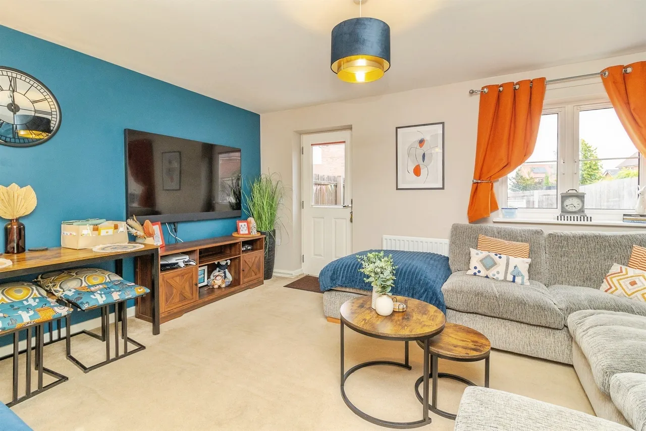 Chapel Drive, Aston Clinton, HP22, photo 3