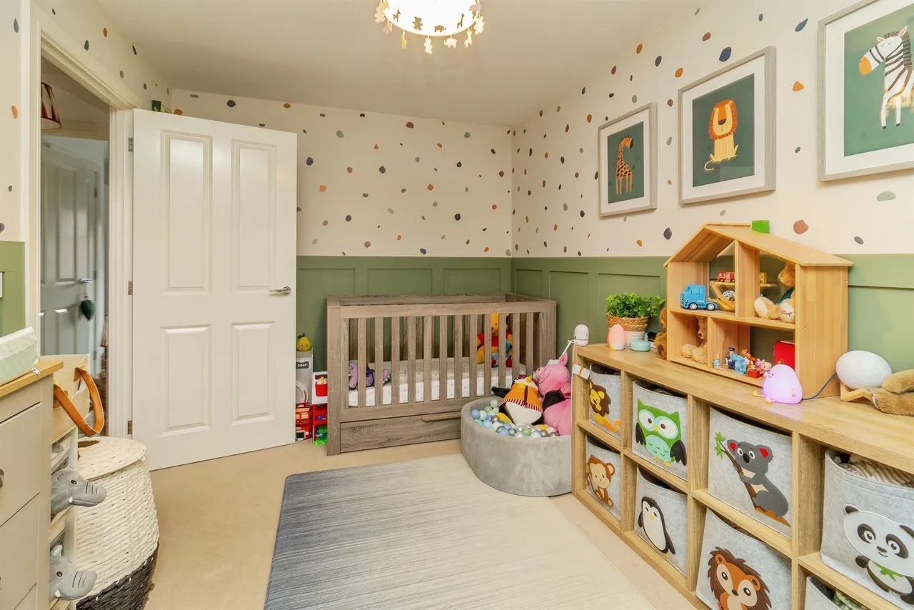 Chapel Drive, Aston Clinton, HP22, photo 12