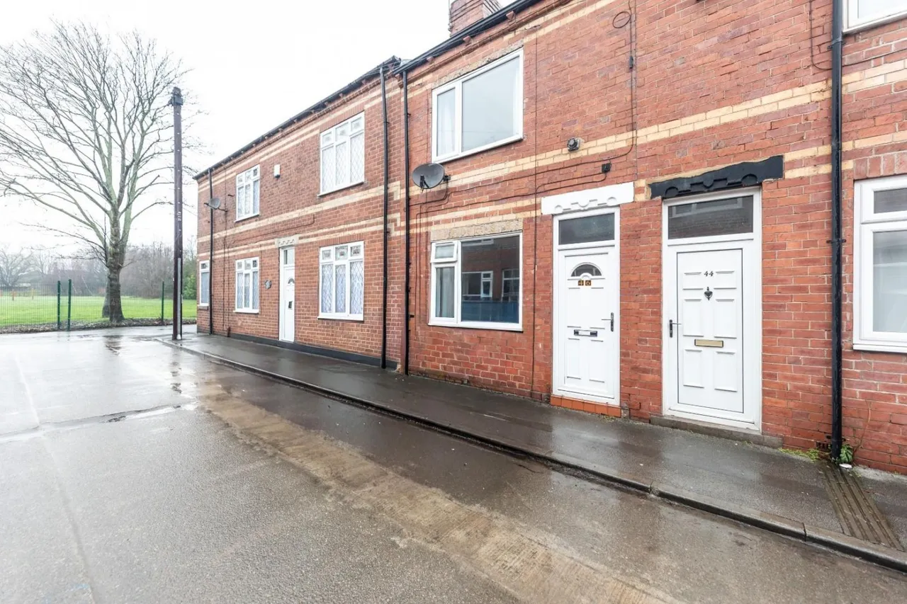 3 bed house for sale — Crowther Street, Castleford