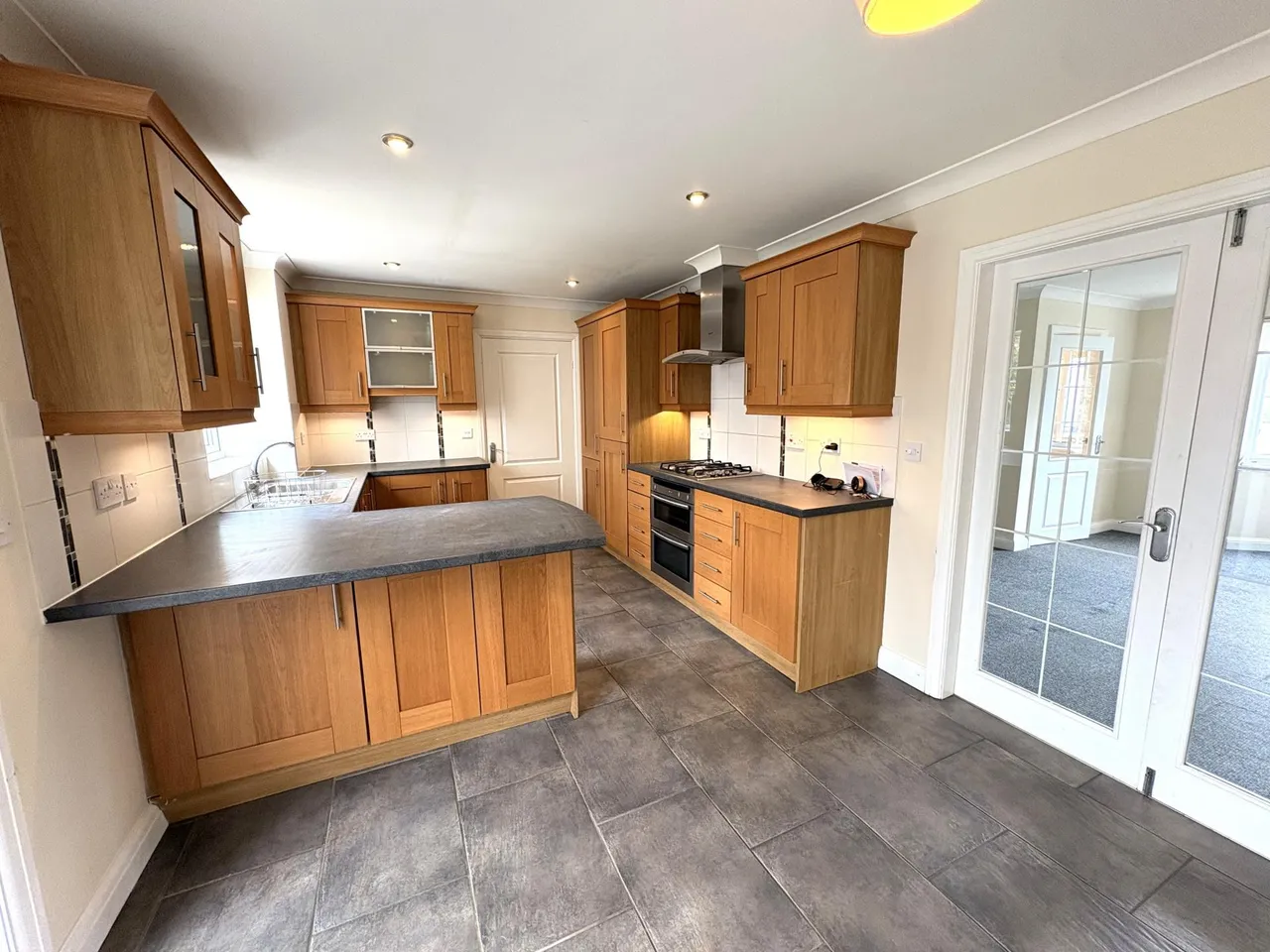 Headland Way, Navenby, LN5, photo 3