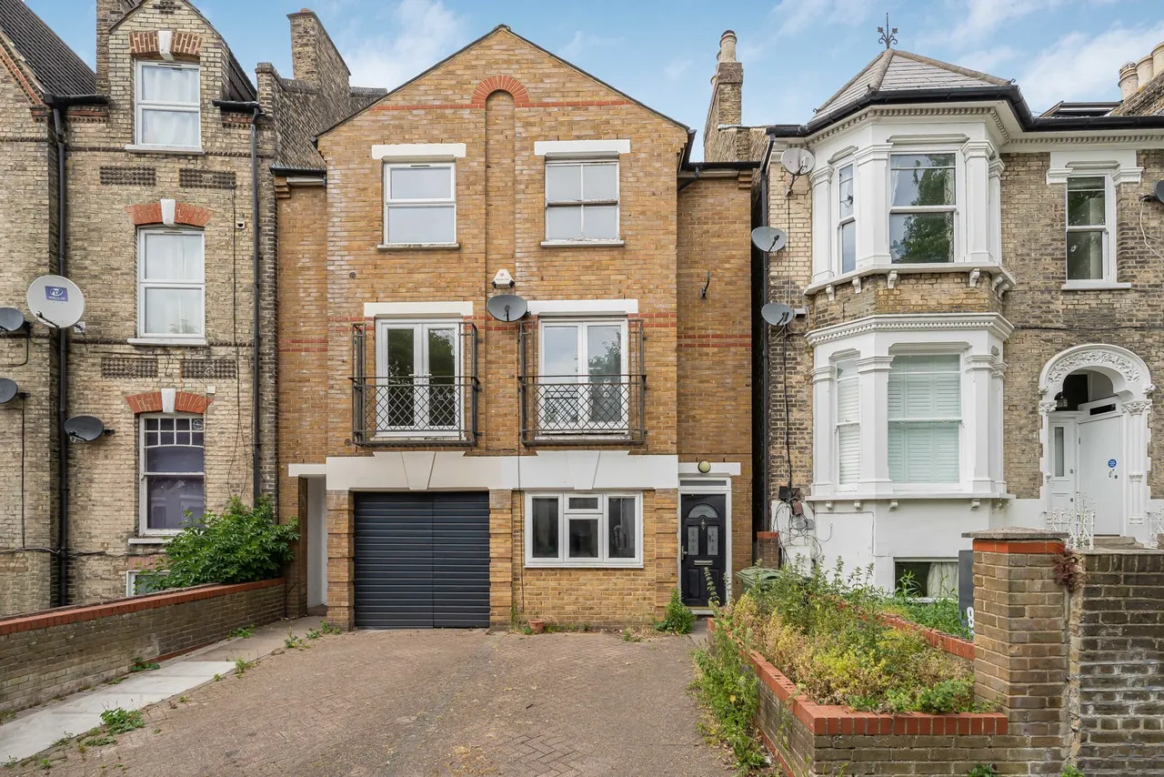 4 bed house for sale, Lewin Road, London, SW16
