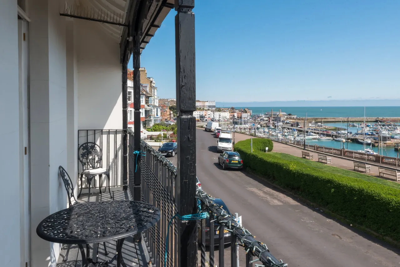 Nelson Crescent, Ramsgate, CT11 9JF, photo 6