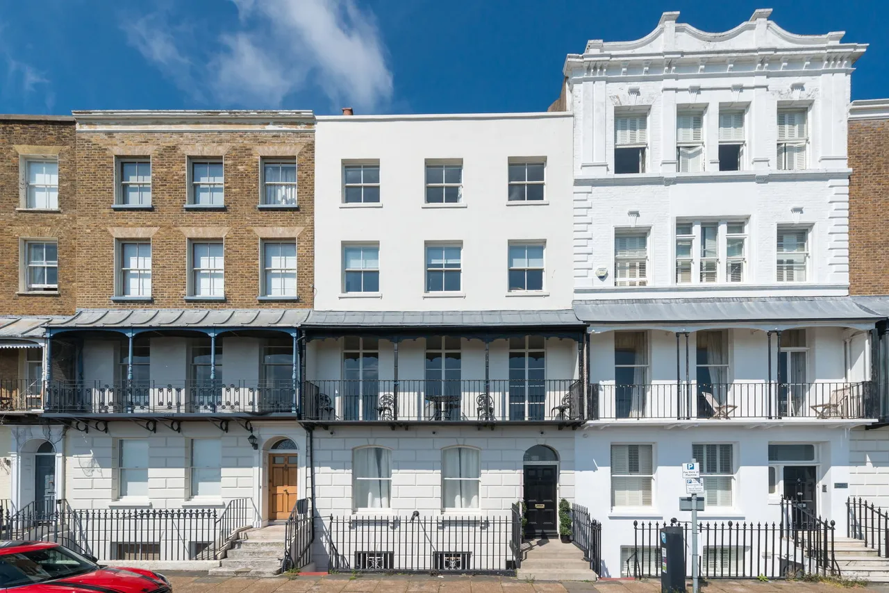 7 bed house for sale — Nelson Crescent, Ramsgate, CT11 9JF