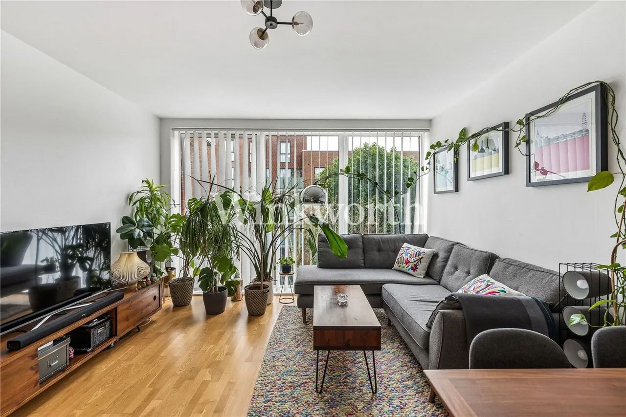 2 bed flat for sale — Bathurst Square, London, N15