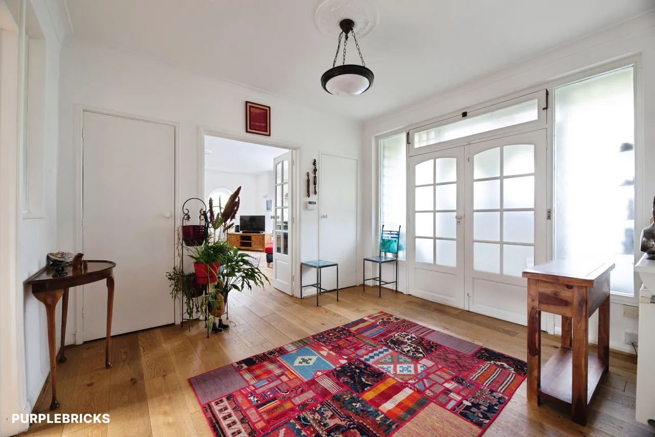 Warren Pond Road, London, E4, photo 3