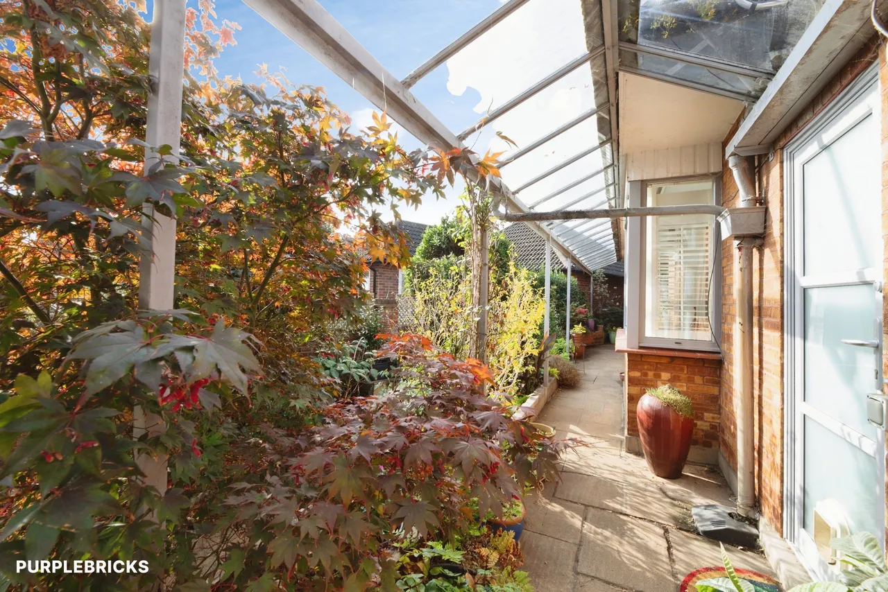 Warren Pond Road, London, E4, photo 25