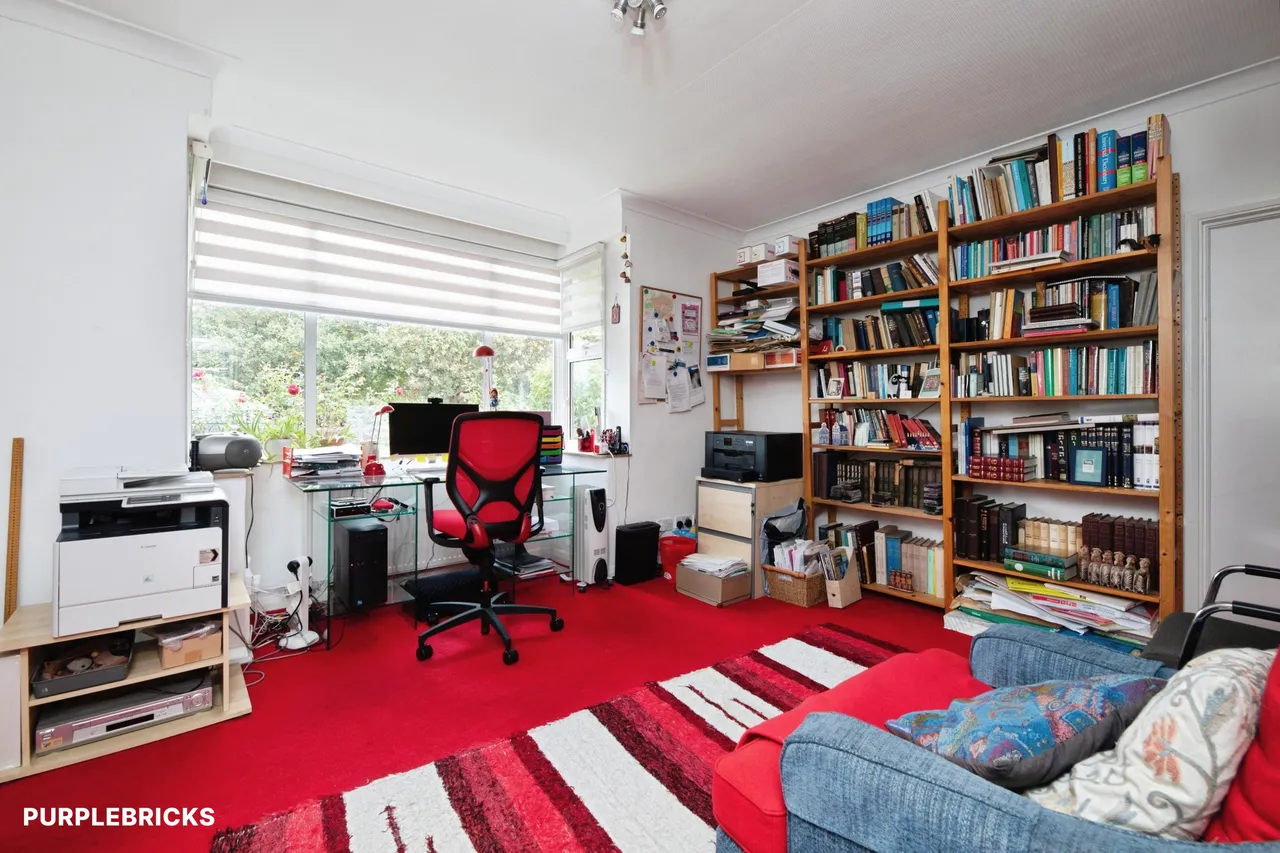 Warren Pond Road, London, E4, photo 19