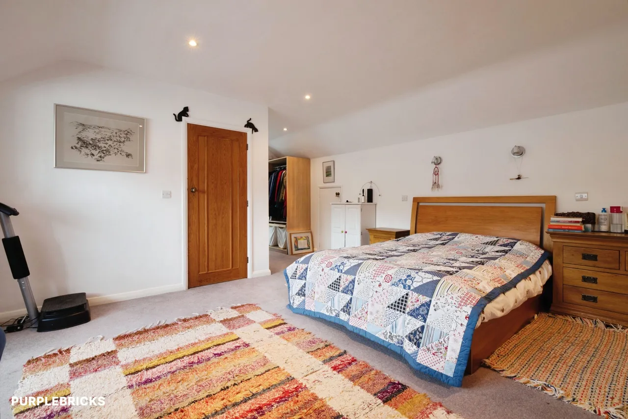 Warren Pond Road, London, E4, photo 12